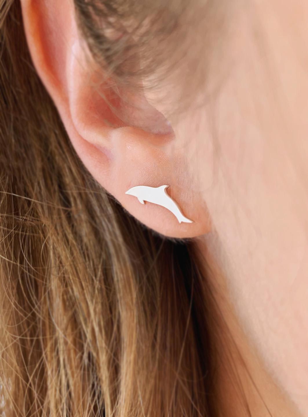 Visions Dolphin Stud, single earring